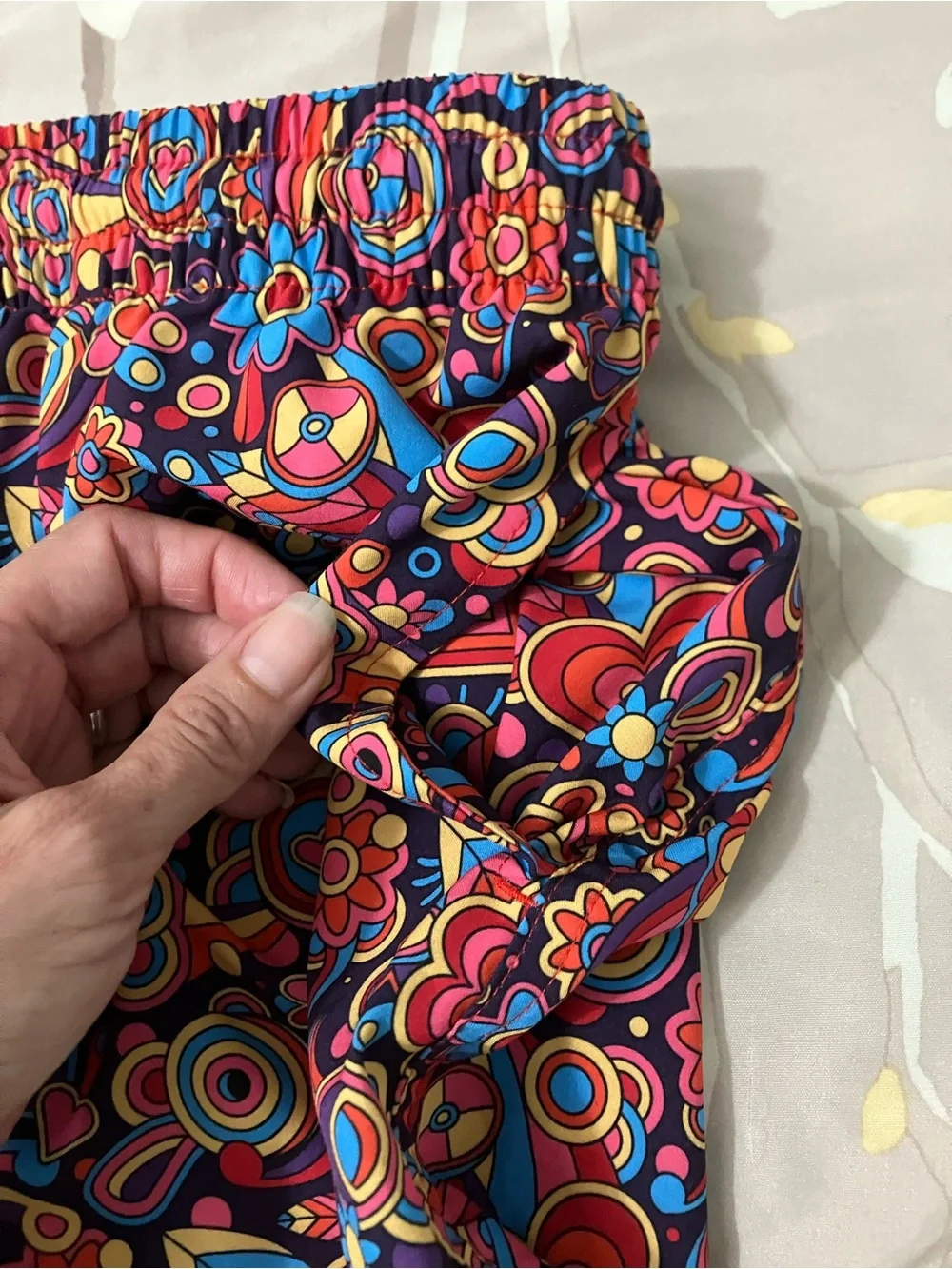 Men's hybrid swim trunks “love overload” size small